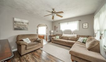 826 E 31st St, Anderson, IN 46016