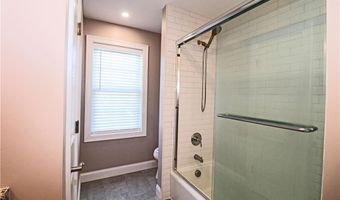 314 Chases Ln D, Middletown, RI 02842