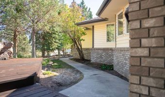 59649 Okanagan Ln, Bend, OR 97702