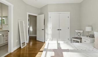 9206 FERNWOOD Rd, Bethesda, MD 20817