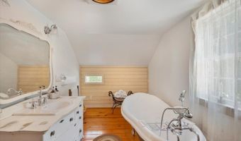 206 Mcpeek Rd, Andover, NJ 07848