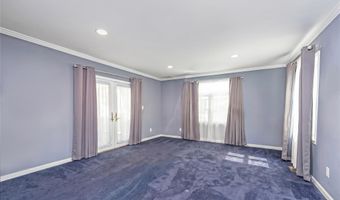 142 Cedar St, Amityville, NY 11701