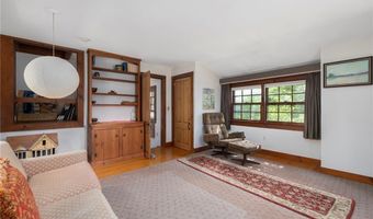 856 N Main Rd, Jamestown, RI 02835