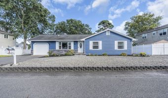 745 Halliard Ave, Beachwood, NJ 08722