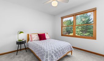 2197 Knollpoint Dr NE, Ada, MI 49301