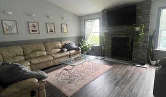 8 Compass Ln, Barnegat, NJ 08005