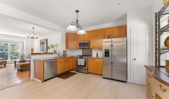 10404 GLEN SPRING Ln, Bowie, MD 20720