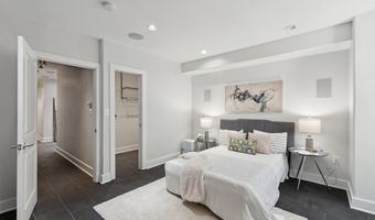 652 L St NE 1, Washington, DC 20002