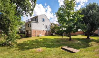 156 N BEDFORD St B, Arlington, VA 22201