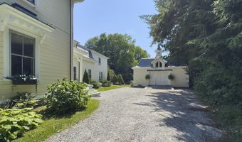 208 High St, Belfast, ME 04915