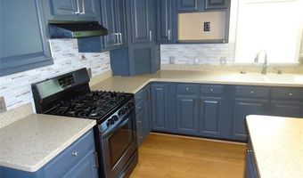 2933 Ashley Dr, Adrian, MI 49221