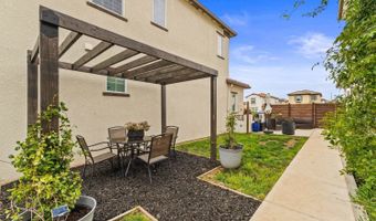 7908 Titan Dr, Antelope, CA 95843