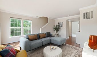 8354 HUNTER MURPHY Cir, Alexandria, VA 22309