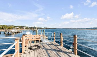 1521 Murphys Island Ct, Awendaw, SC 29429