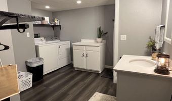 3 G Ave W, Albia, IA 52531