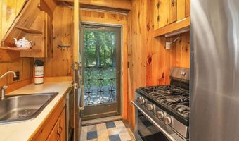 4 Rustic Shores Rd, Alton, NH 03809