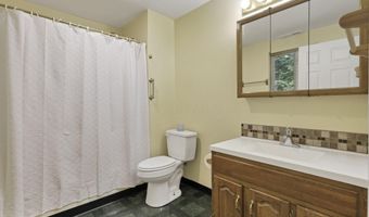 8175 Vore Ridge Rd, Athens, OH 45701