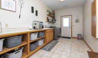 6879 Highway O, Ash Grove, MO 65604