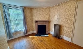 102 Congress St, Belfast, ME 04915