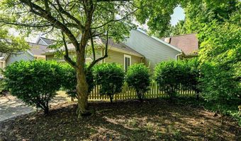 2096 HIDDEN HOLLOW Ln, Akron, OH 44313