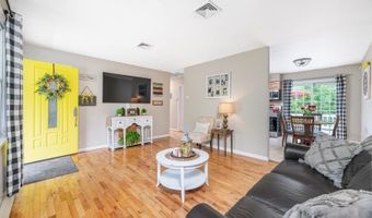 5 Emerald Dr, Alloway, NJ 07422
