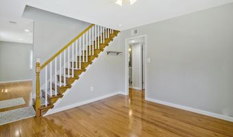 6024 RIXEY Dr, Alexandria, VA 22303