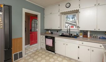 928 Bridge Ave, Albert Lea, MN 56007