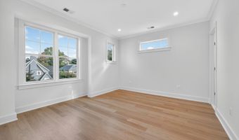 7804 CUSTER Rd, Bethesda, MD 20814