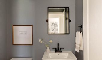 6885 S Robertsdale Way, Aurora, CO 80016