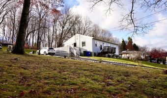 25 Henso Dr, Danbury, CT 06811