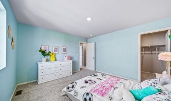 22332 E 38th Pl, Aurora, CO 80019
