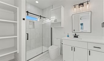 1145 NE Monroe St, Bentonville, AR 72712