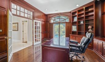 10823 LOCKLAND Rd, Potomac, MD 20854