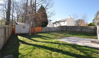 202 Thorncrest Dr, Apex, NC 27539