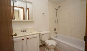 126 S La Londe Ave, Addison, IL 60101
