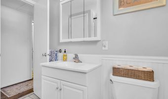 728 NEPTUNE Ave, Beachwood, NJ 08722