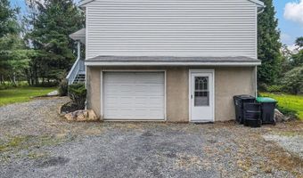 1842 Glacier Dr, Blakeslee, PA 18610