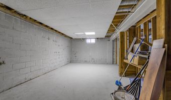 305 S RED LION Ter, Bear, DE 19701