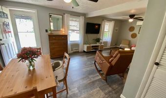 138 N Harrison St, Bloomfield, IN 47424