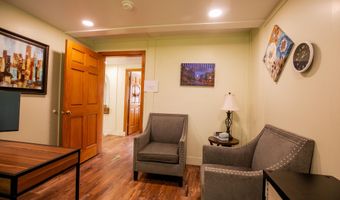 875 Hammond St, Bangor, ME 04401