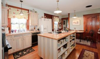 22 Abberton Rd, Canterbury, NH 03224