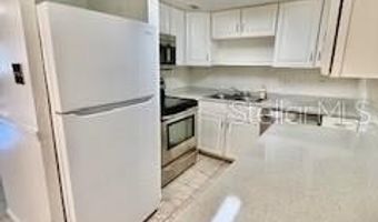 916 LAKE DESTINY Rd E, Altamonte Springs, FL 32714