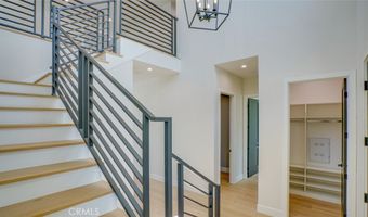 6250 Lindley Ave, Encino, CA 91316