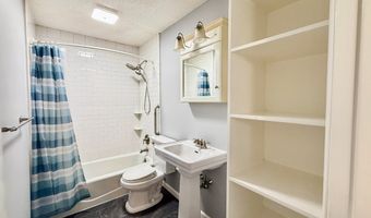 151 Shelter Rock Rd 17, Danbury, CT 06810
