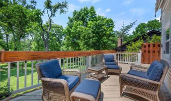 106 Hollyleaf Dr, Ballwin, MO 63021