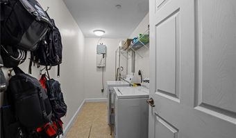 1 Tupperware Dr 120, North Smithfield, RI 02896