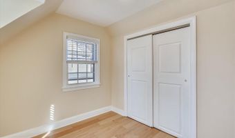 8908 GRANT St, Bethesda, MD 20817