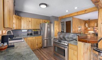 1449 30th Ave, Alden, WI 54001