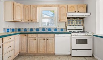 258 BAY SHORE Dr, Barnegat, NJ 08005