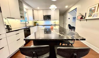 124 SHORE Rd, Arnold, MD 21012